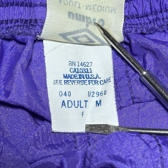 Vintage Umbro Purple Pink‎ Shorts Adult Medium Soccer Football Training USA Made - Picture 4 of 11